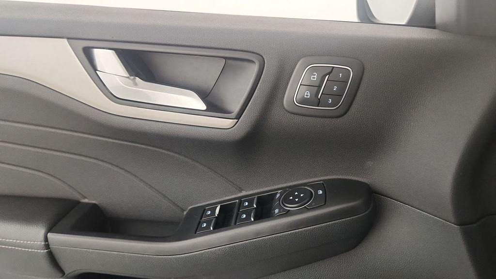 used 2022 Ford Escape car, priced at $21,301