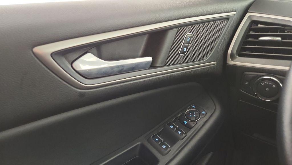 used 2022 Ford Edge car, priced at $24,820