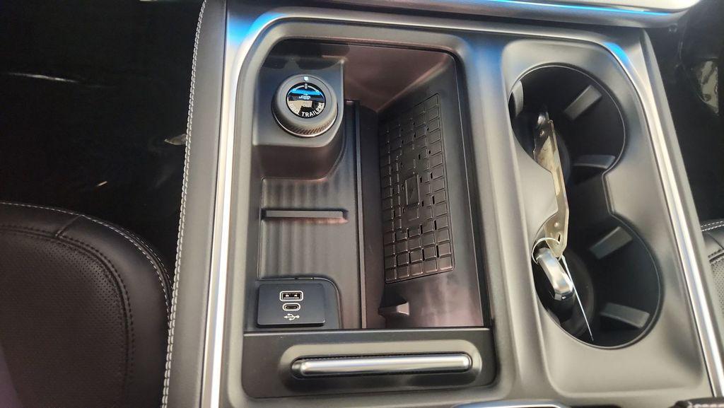 new 2025 Ford Expedition Max car, priced at $79,642