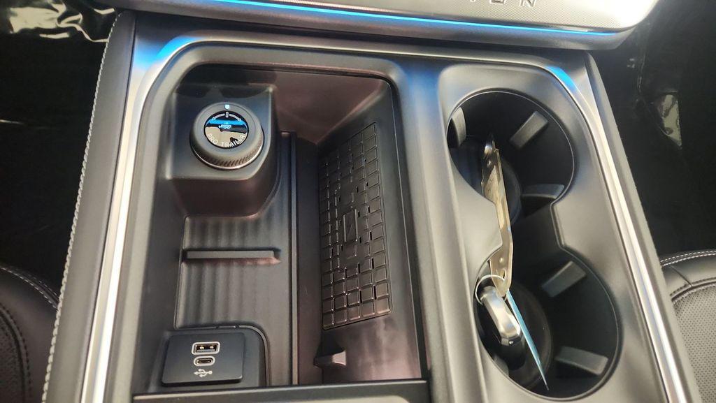 new 2025 Ford Expedition Max car, priced at $79,642