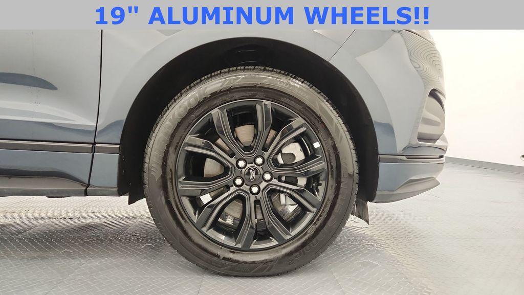 new 2024 Ford Edge car, priced at $37,571