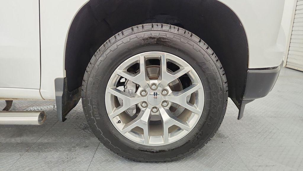 used 2022 Chevrolet Silverado 1500 car, priced at $25,984