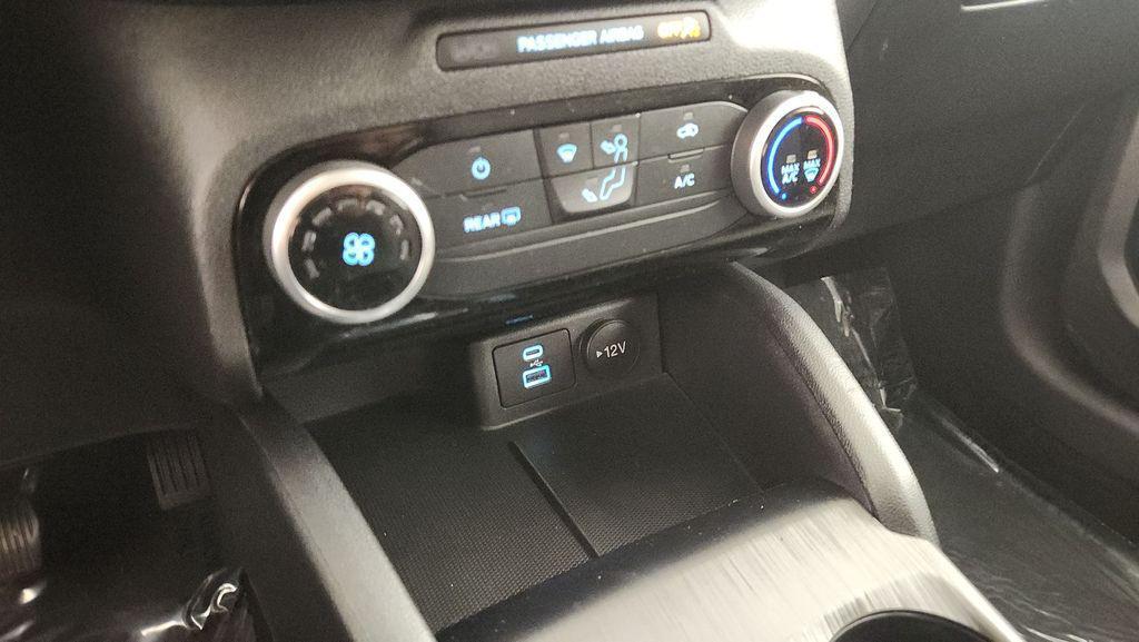 used 2022 Ford Escape car, priced at $21,371