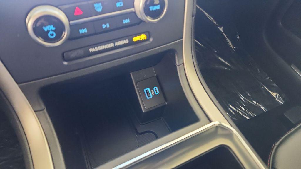 used 2022 Ford Edge car, priced at $25,337