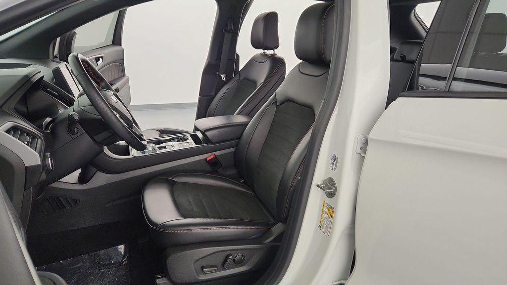 used 2022 Ford Edge car, priced at $25,337