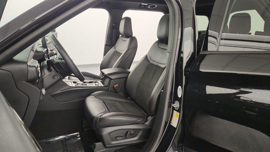 used 2023 Ford Explorer car, priced at $40,994