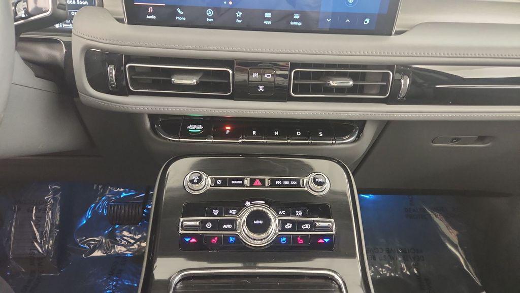 used 2022 Lincoln Nautilus car, priced at $32,994