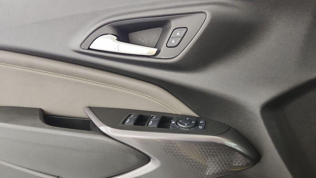 used 2025 Chevrolet Trax car, priced at $24,422