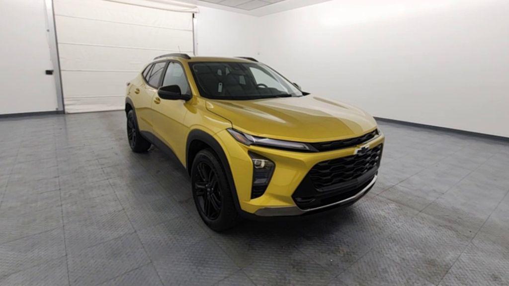 used 2025 Chevrolet Trax car, priced at $24,422