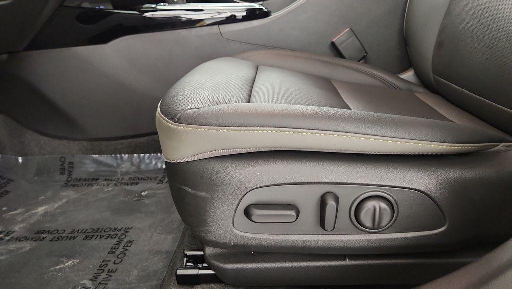 used 2025 Chevrolet Trax car, priced at $24,422