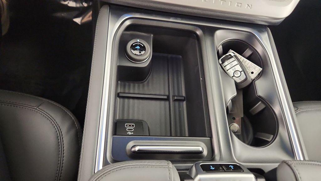 new 2026 Ford Expedition Max car, priced at $72,912