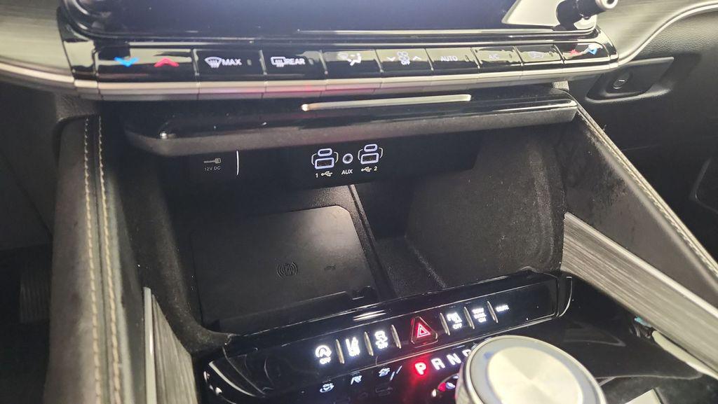 used 2024 Jeep Wagoneer L car, priced at $37,670