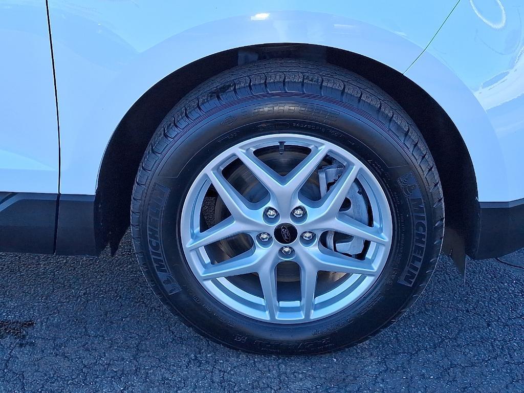 used 2024 Ford Edge car, priced at $22,990