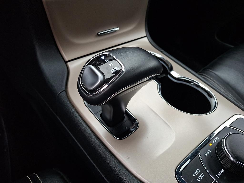 used 2015 Jeep Grand Cherokee car, priced at $11,690