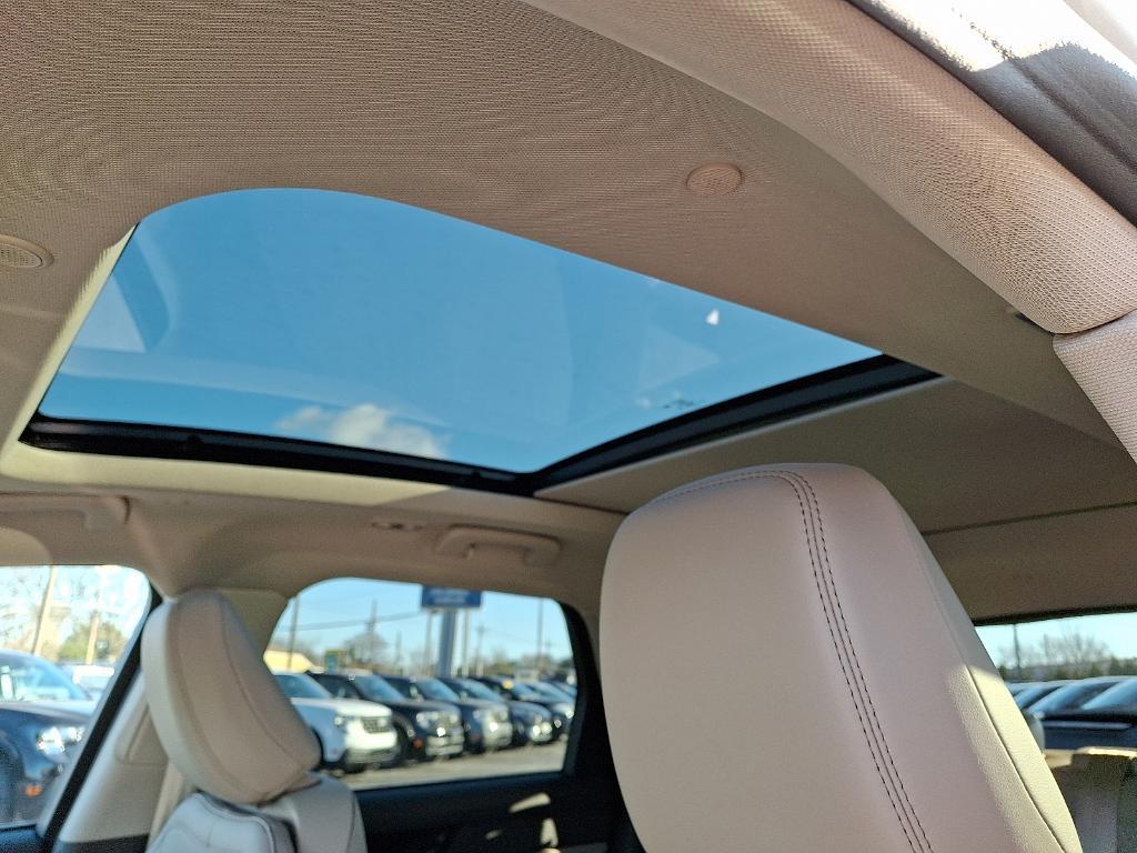 used 2022 Lincoln Corsair car, priced at $29,991