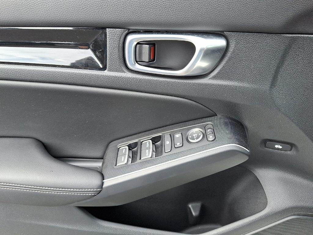 used 2025 Honda Civic Hybrid car, priced at $28,990