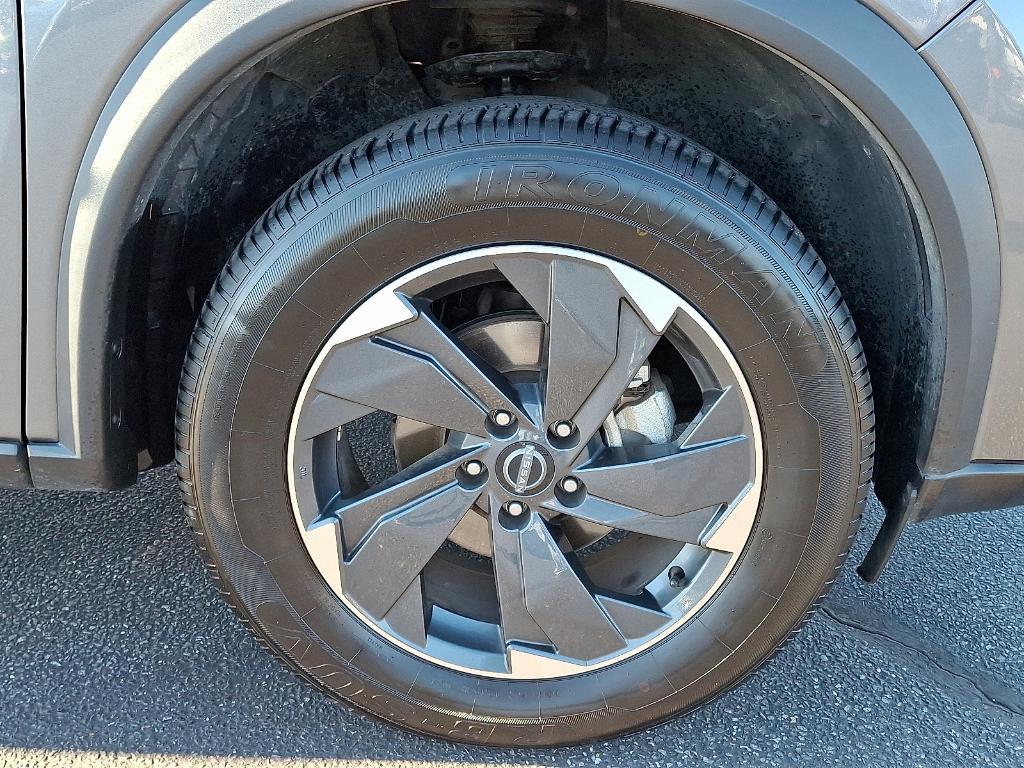 used 2024 Nissan Rogue car, priced at $21,590