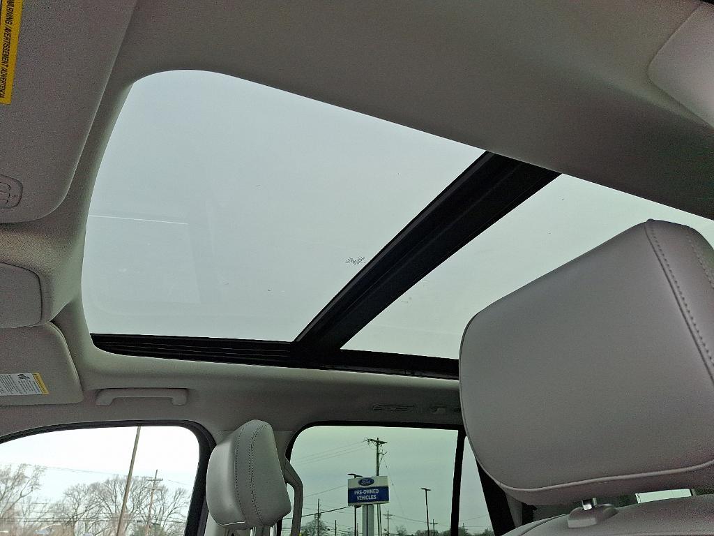 used 2025 Ford Expedition car, priced at $61,990