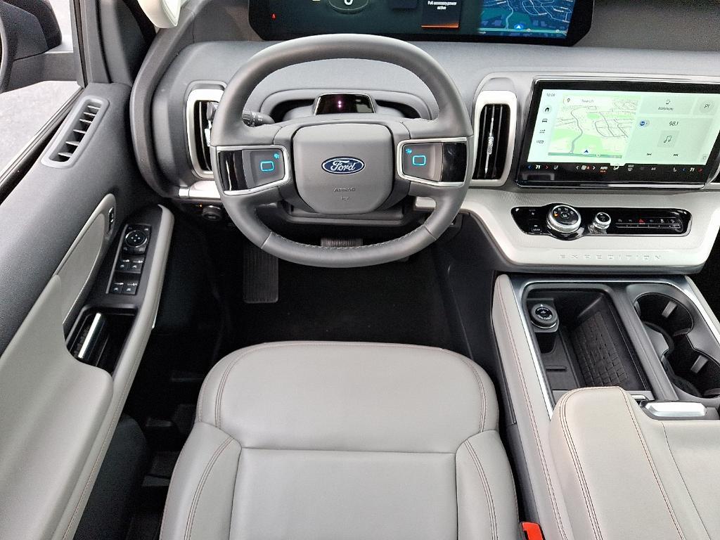 used 2025 Ford Expedition car, priced at $61,990