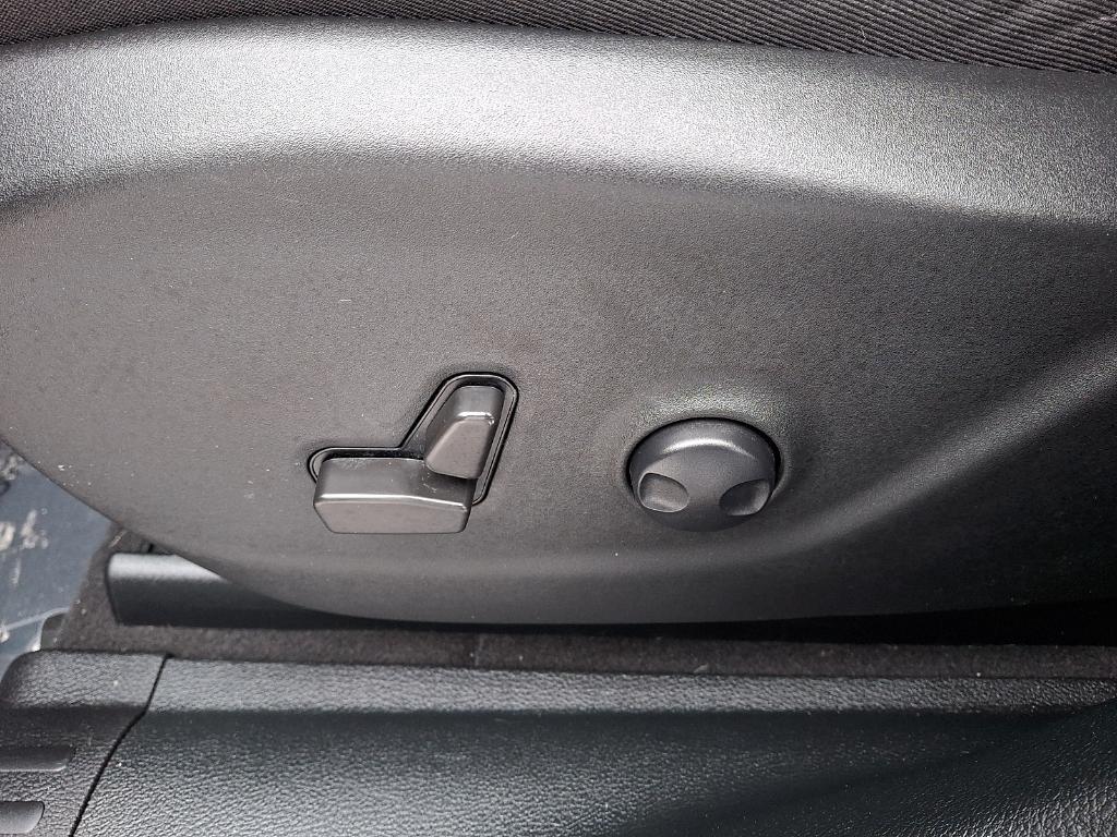 used 2022 Jeep Cherokee car, priced at $23,390