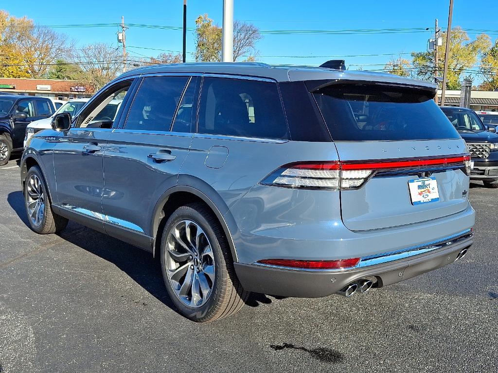 new 2025 Lincoln Aviator car, priced at $71,465