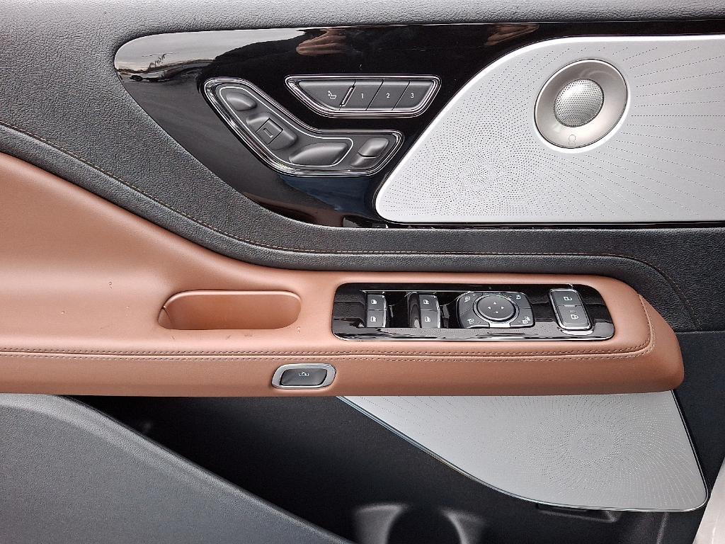 new 2026 Lincoln Aviator car, priced at $81,870