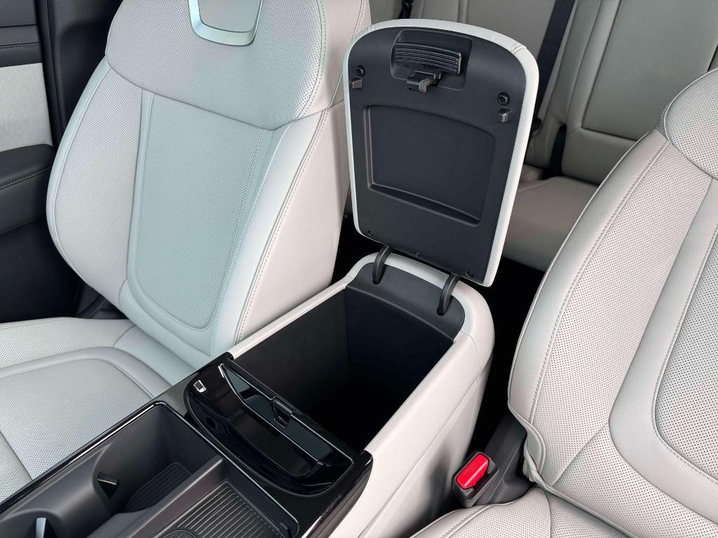 new 2026 Hyundai TUCSON Hybrid car, priced at $41,625