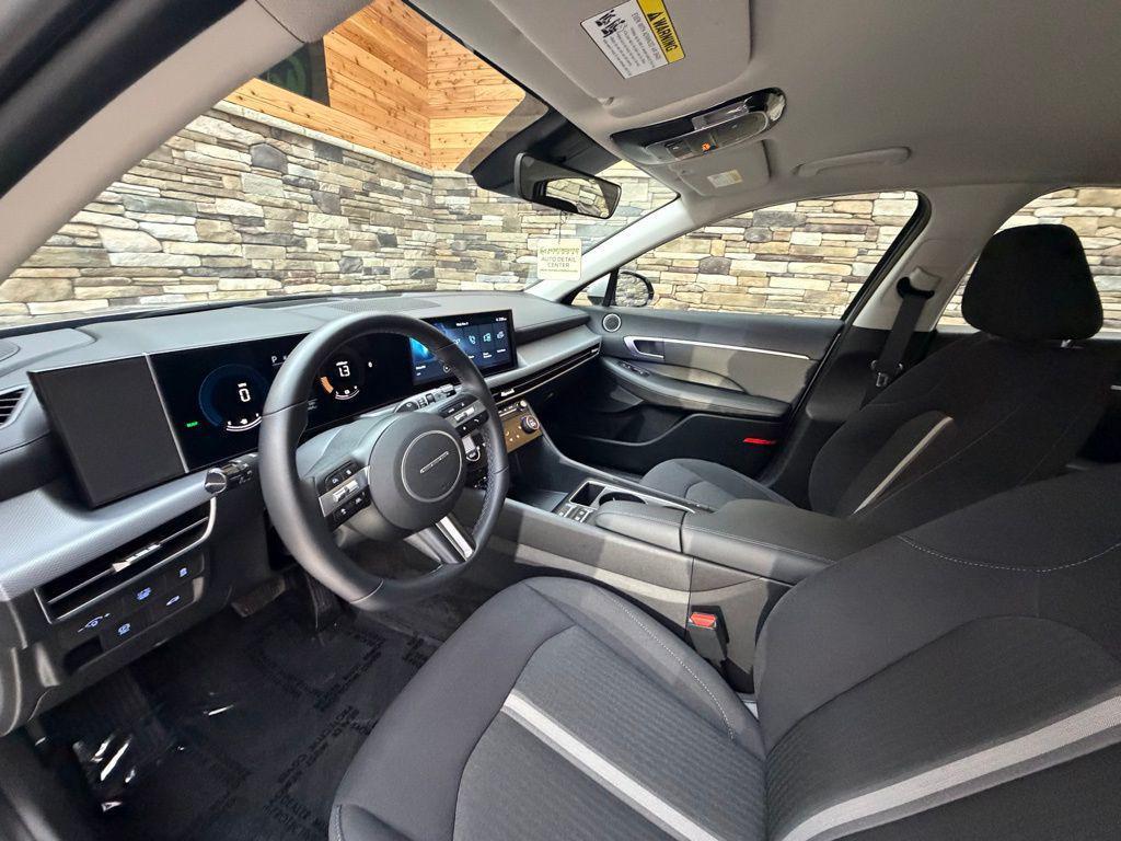 used 2025 Hyundai Sonata Hybrid car, priced at $32,715