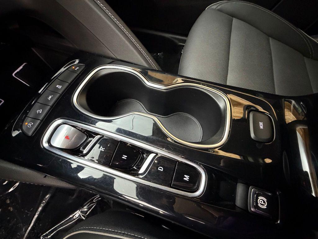 used 2023 Buick Envision car, priced at $28,999