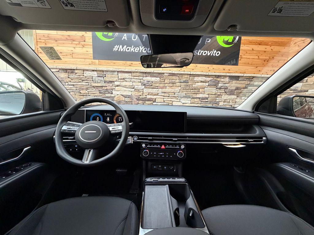 new 2026 Hyundai TUCSON Plug-In Hybrid car, priced at $43,275