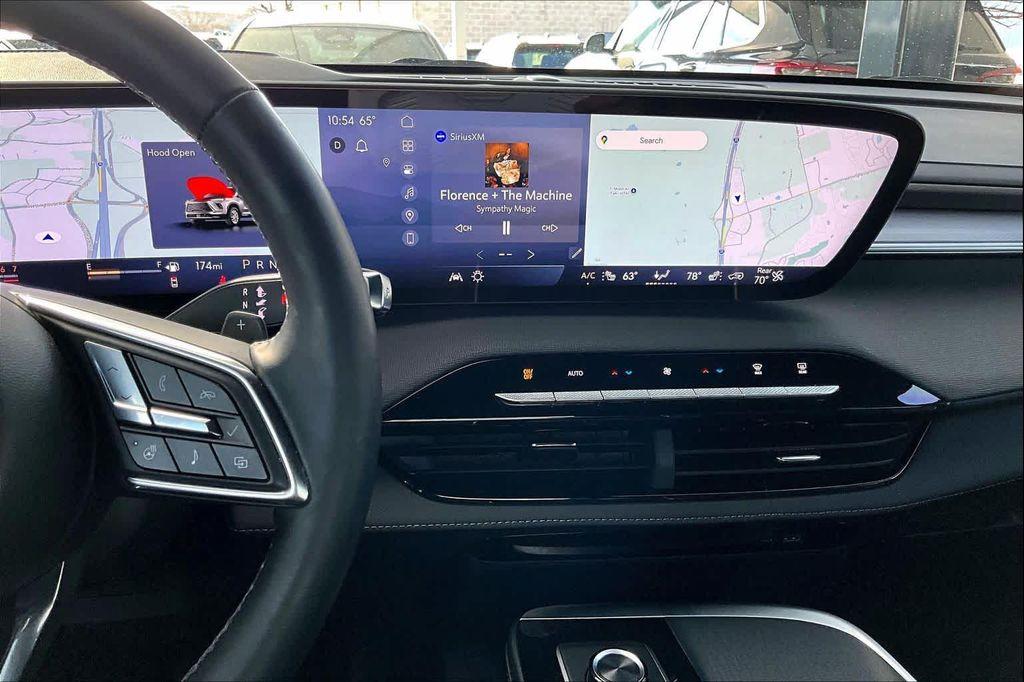 used 2025 Buick Enclave car, priced at $37,589