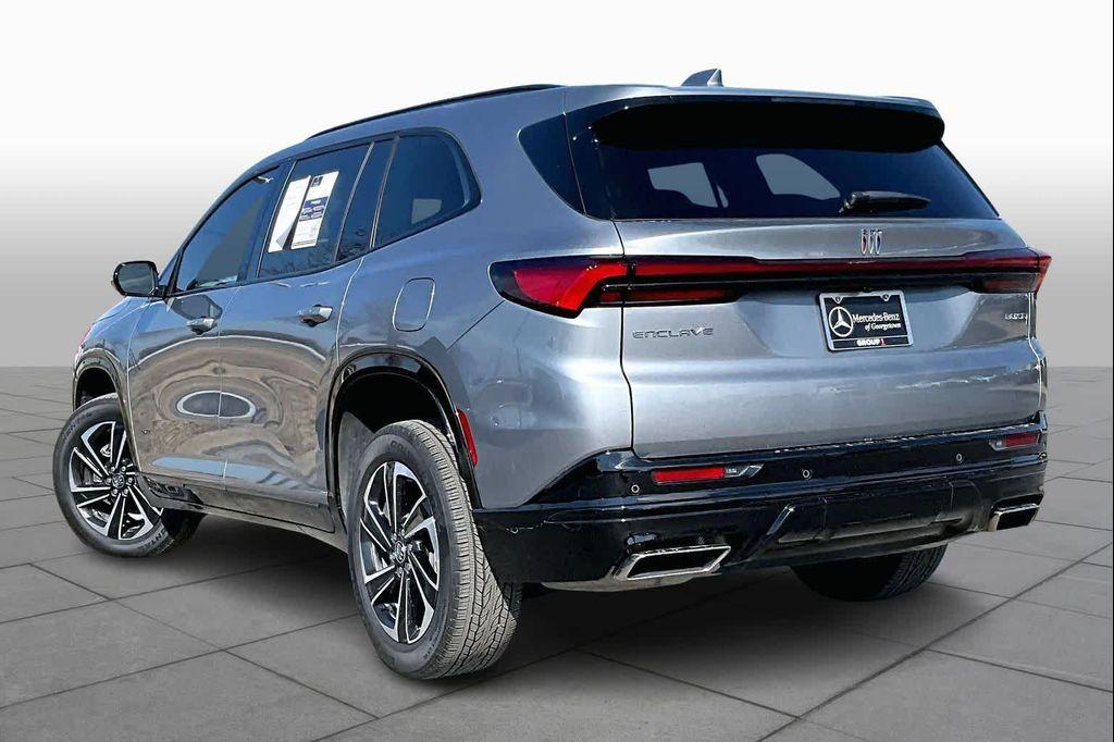 used 2025 Buick Enclave car, priced at $37,589