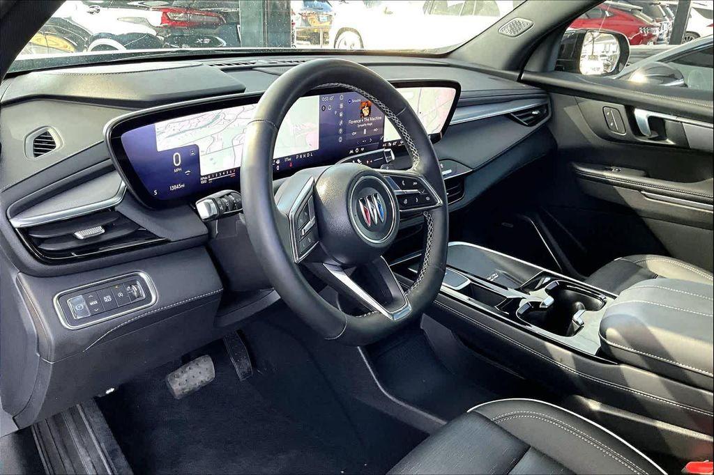 used 2025 Buick Enclave car, priced at $37,589