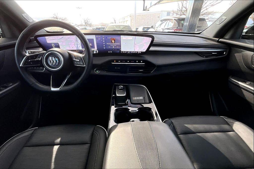 used 2025 Buick Enclave car, priced at $37,589