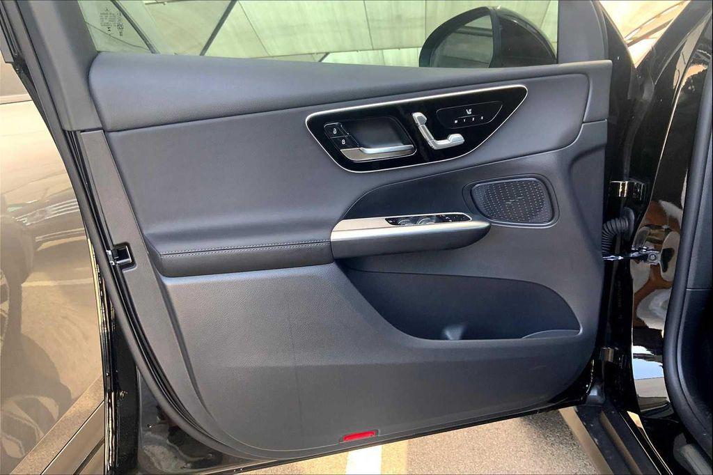 new 2025 Mercedes-Benz GLC 350e car, priced at $63,650