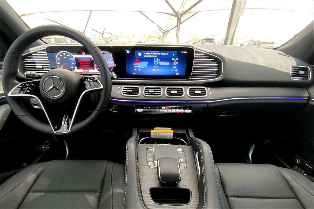 new 2025 Mercedes-Benz GLE 450 car, priced at $76,215