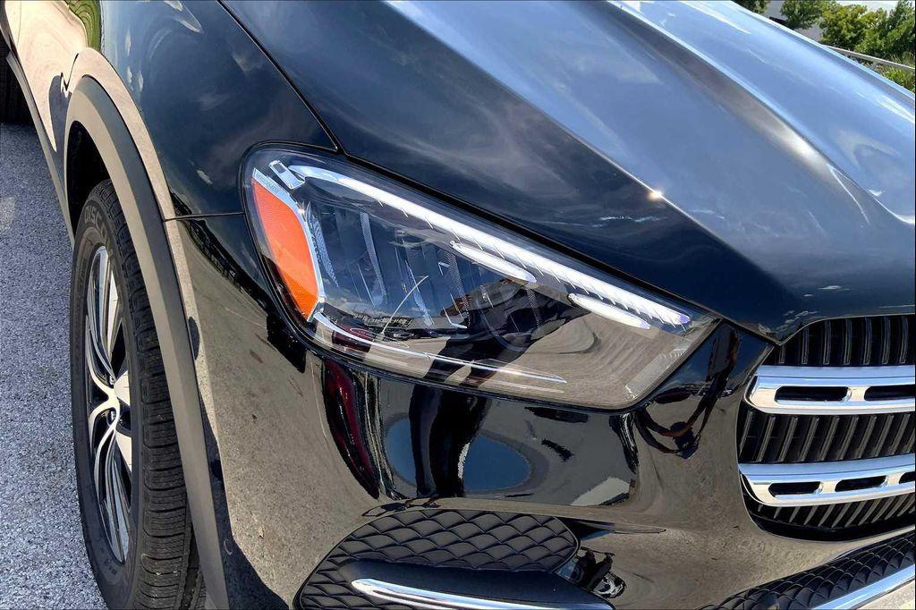 new 2025 Mercedes-Benz GLE 450 car, priced at $76,215