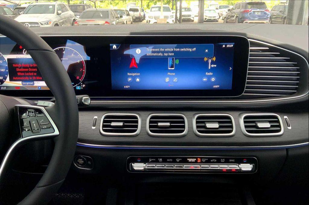 new 2025 Mercedes-Benz GLE 450 car, priced at $76,215