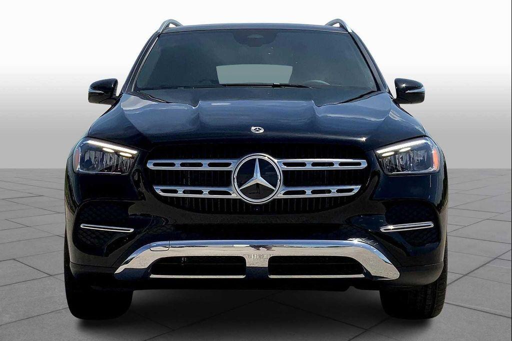 new 2025 Mercedes-Benz GLE 450 car, priced at $76,215