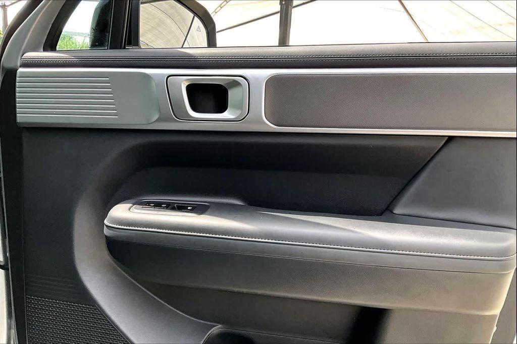 used 2025 Hyundai Santa Fe car, priced at $34,589