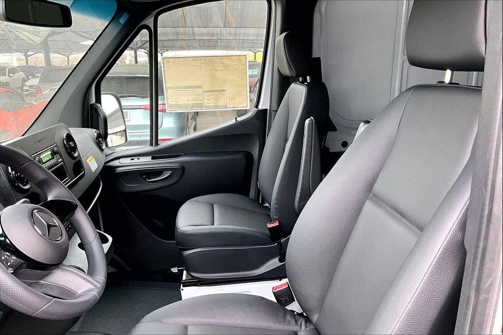 new 2025 Mercedes-Benz Sprinter 2500 car, priced at $56,113