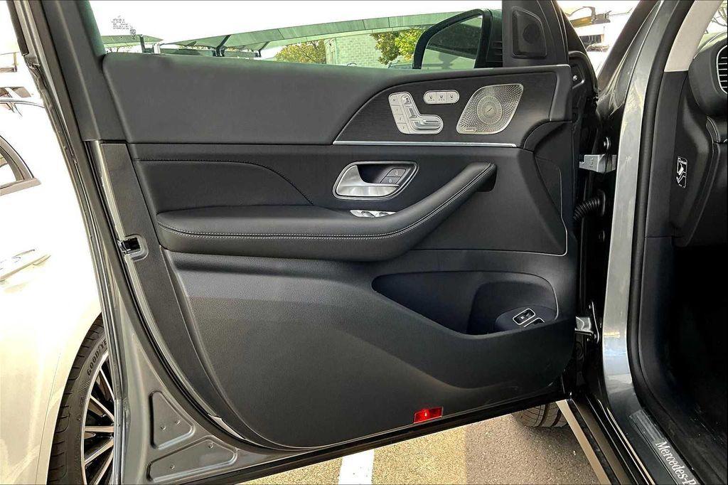 new 2026 Mercedes-Benz GLE 450e car, priced at $78,215