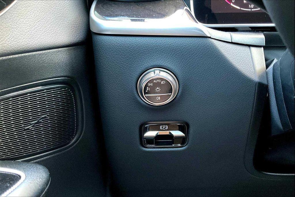 new 2025 Mercedes-Benz GLC 350e car, priced at $63,650