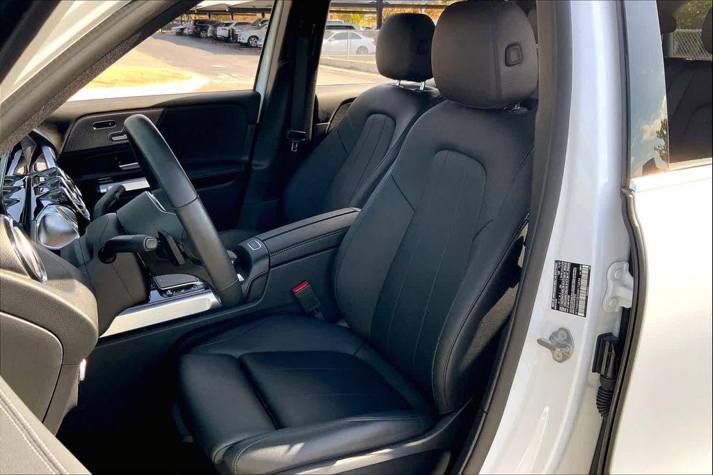 used 2022 Mercedes-Benz GLB 250 car, priced at $25,993