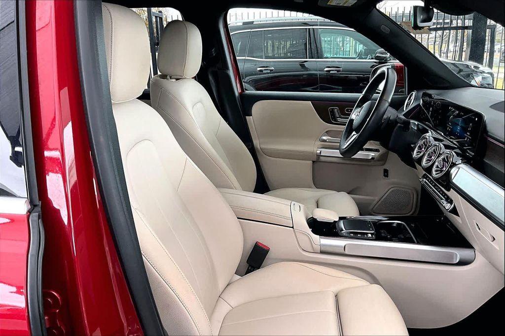 used 2022 Mercedes-Benz GLB 250 car, priced at $25,967