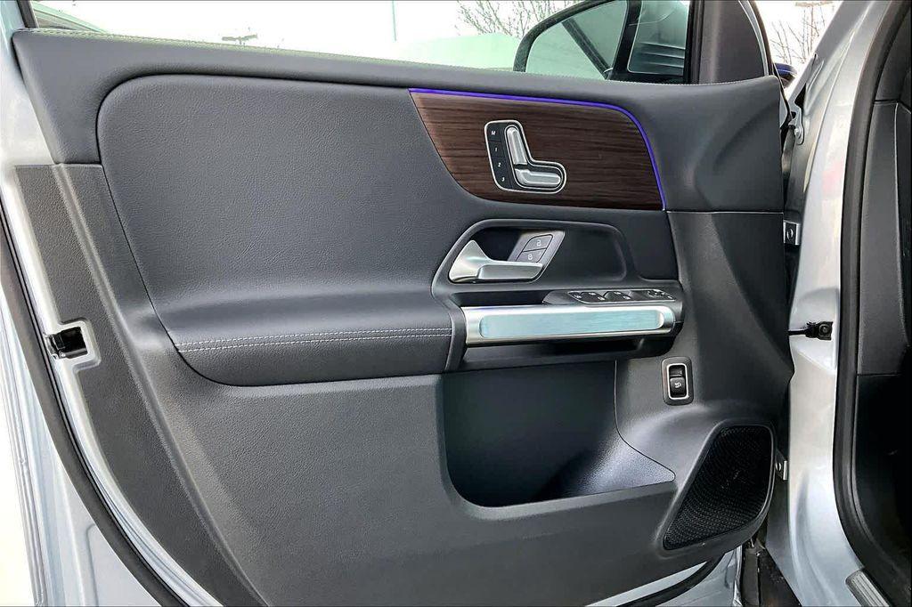 new 2026 Mercedes-Benz GLB 250 car, priced at $49,325