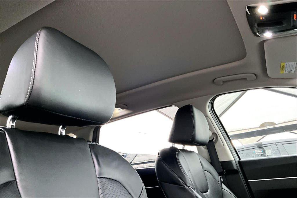 used 2023 Kia Sorento car, priced at $27,978