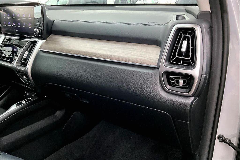 used 2023 Kia Sorento car, priced at $27,978