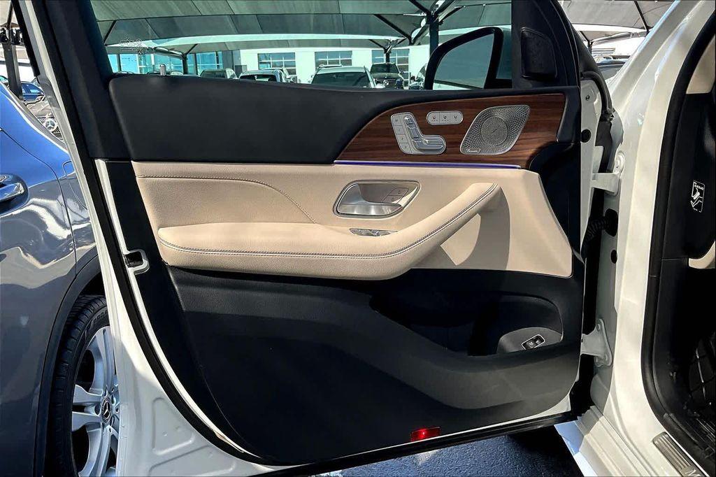 new 2026 Mercedes-Benz GLE 450 car, priced at $78,595