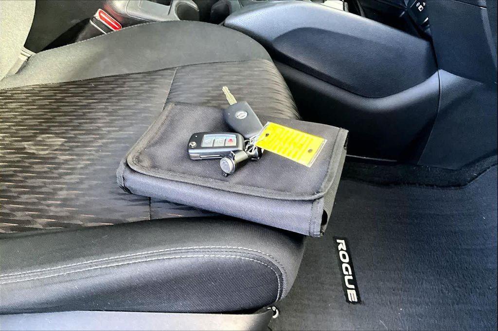 used 2018 Nissan Rogue car, priced at $13,657